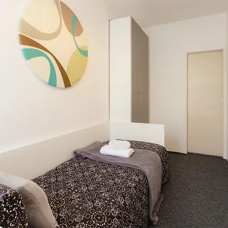 Komarnicka With Balcony Apartmán