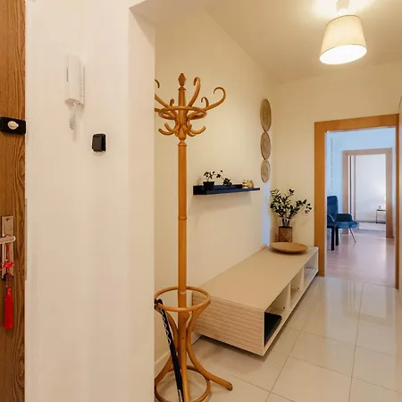 Komarnicka With Balcony Apartmán Bratislava